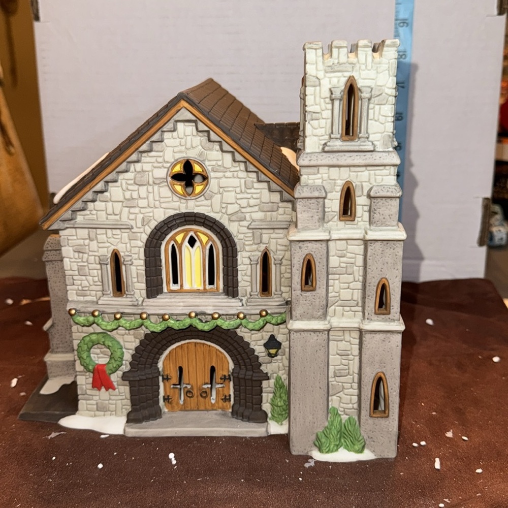 🐈‍⬛ Heritage Village Dickens Series “Whittlesbourne Church”
